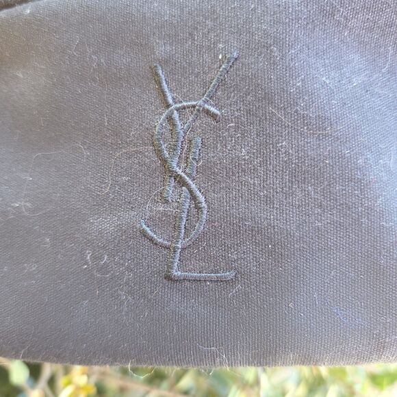 YSL BEAUTE BLACK POUCH WITH GOLD WRIST CHAIN & Zip Top Pouch - Picture 3 of 4